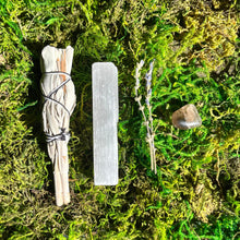 Load image into Gallery viewer, Travel Crystal Smudge Kit