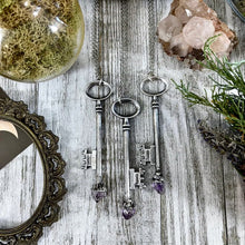 Load image into Gallery viewer, Raw Crystal Vintage Skeleton Key Necklace Pendant
